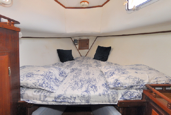 The forward cabin was remodelled.